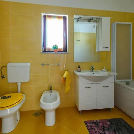 Holiday home Stunning In Dobrani With Wifi