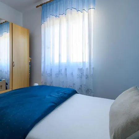 Stunning In Dobrani With Wifi Holiday home *